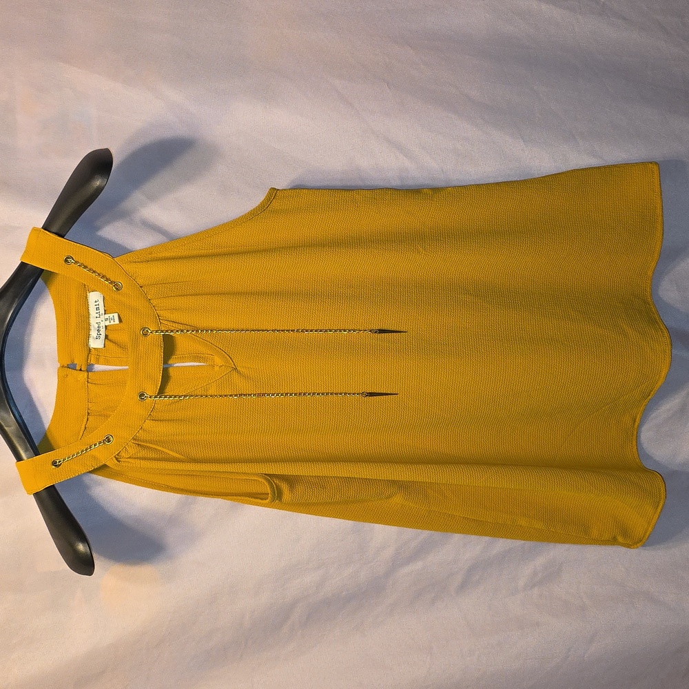 Speed Limit Mustard Yellow Top w/ Gold Accents Women Size Small (Virginia # 10)